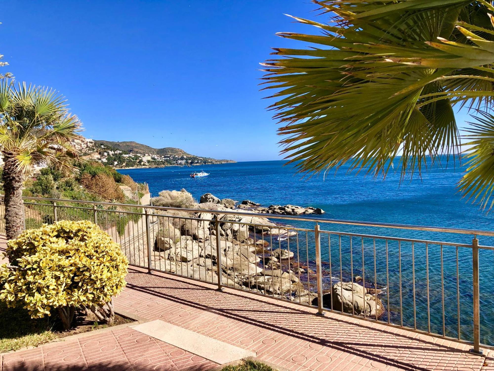 Magnifique Appartement En Front De Mer, Caneylles ロザス エクステリア 写真